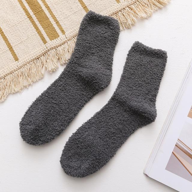 Damen Korallenfleece Verdickte Mid-Calf Schlafsocken für Herbst und Winter