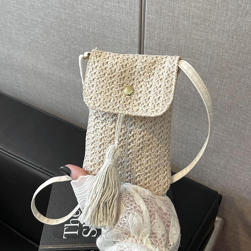 2025 New Summer Japan and Korea Travel Mobile Phone Bag Fringed Messenger Bag Straw Woven Seaside Personalized Mobile Phone Small Square Bag