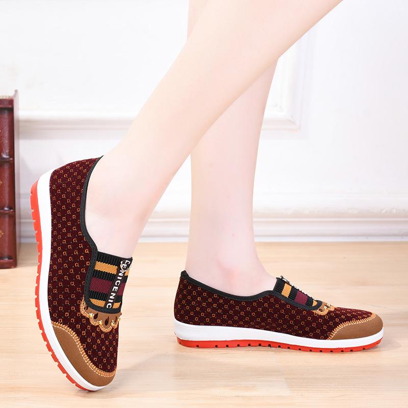 2025 ****** New Old ******* Cloth Shoes Women's Ethnic Style S**t-soled Mother Shoes Middle-aged and Elderly Women's One-pedal Flat Shoes