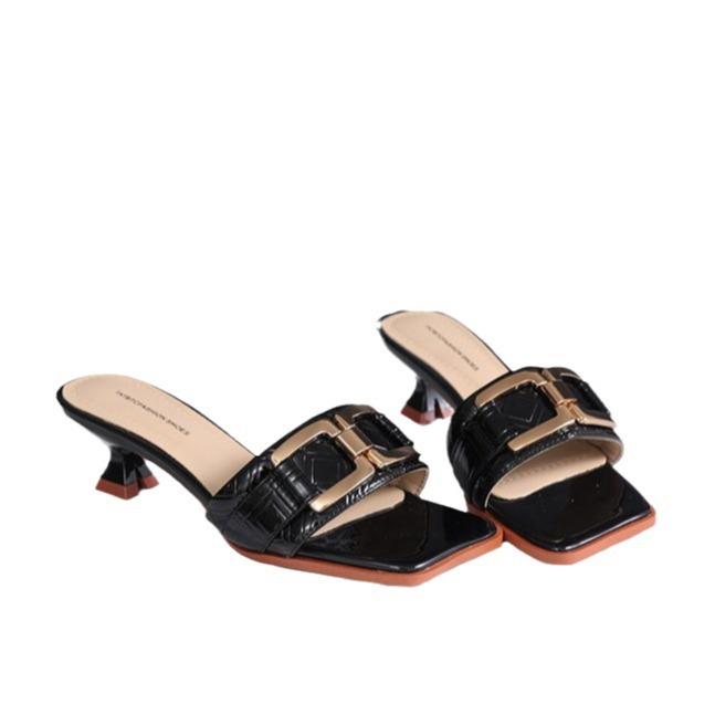 Small heel cool slippers women's shoes 2025 summer new Internet celebrity versatile low heel soft sole outer wear square head fashion half slippers