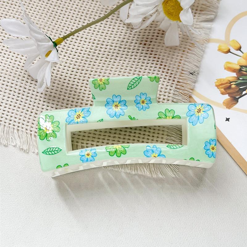 Uv-printed Square Hair Clips with A High-end Look. The Shark Clip Is Half-tied At The Back of The Head