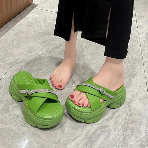 

Модные женские сандалии на танкетке на платформе 8,5 см 2024 года, женские шлепанцы на лето, женская обувь, тапочки 39 зелёный