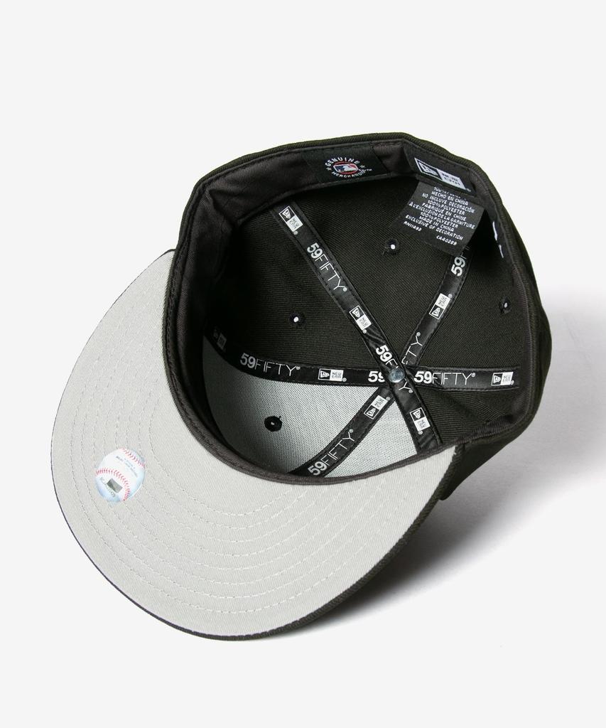New Era 59FIFTY Los Angeles Dodgers Black Size 7 Cap, & White, 1/8" [Used]