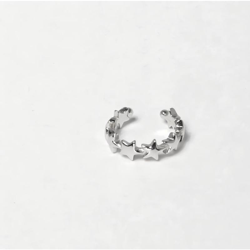 

Star-shaped Ear Clips for Women, A Niche Style That Is Both Sweet and Cool. These Ear Bars Feature An Elegant and Sophisticated Look. Full circle 1 pair срібний