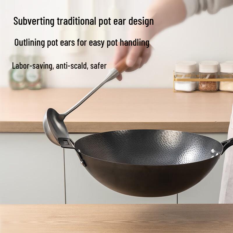 Yoshida Craft Wok aus gehämmertem Schmiedeeisen mit Deckel