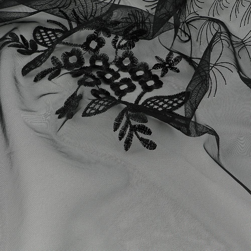 Triangle Lace Scarf for Church Shawl Women Christian Veil Embroidered Floral Shawls Transparent Lace Bandana Foulard Femme Hijab