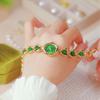 V61 Leisure and Fashion Women Watch Green Jade Jade Crystal Bracelet Watch Light Luxury Clock Giftwatches for Woman