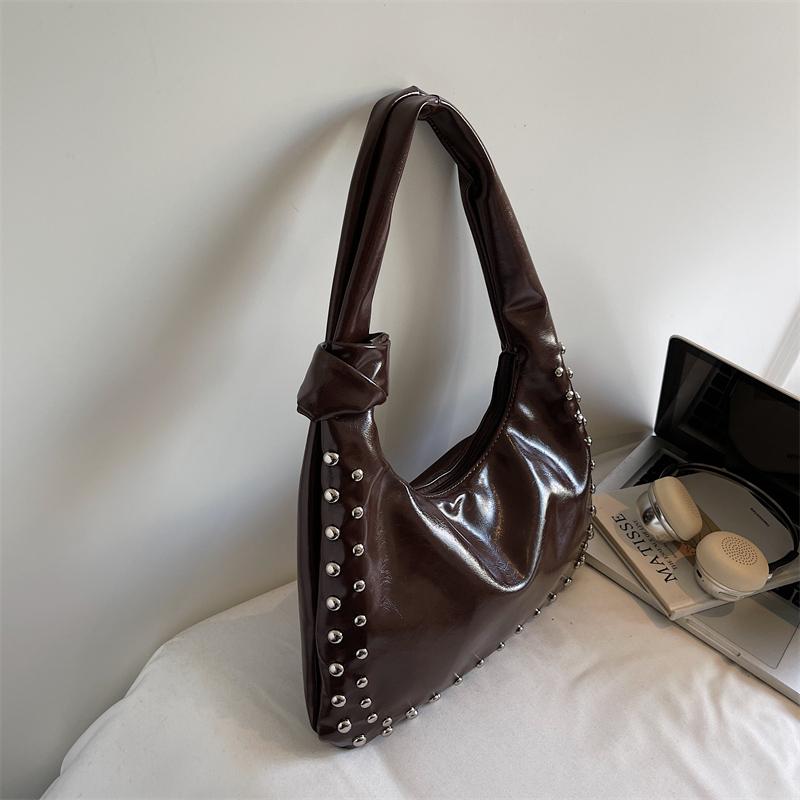 Sac Hobo en Cuir pour Femme Sac à Bandoulière Riveté avec Détail Nœud