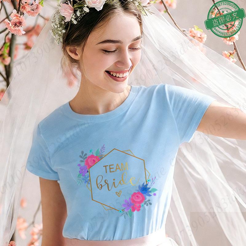 Team Bride Bridal Party T-Shirts, Floral Print Bachelorette Tops, Women's Short Sleeve O Neck Tees for Bridal Shower & Wedding