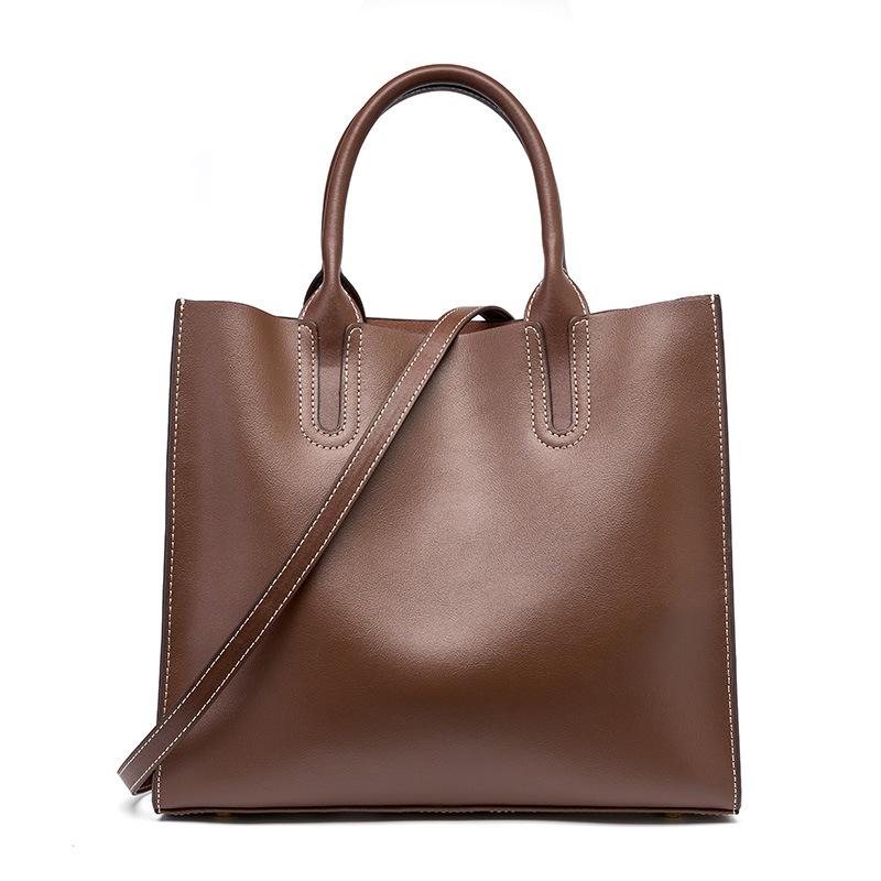 

Ручная женская сумка из коровьей кожи большой вместимости винтажная на плечо тоут кофейный