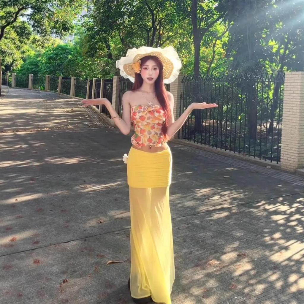 Chic Floral Strapless Top & Mesh Skirt Set - Summer Vacation Style for Women