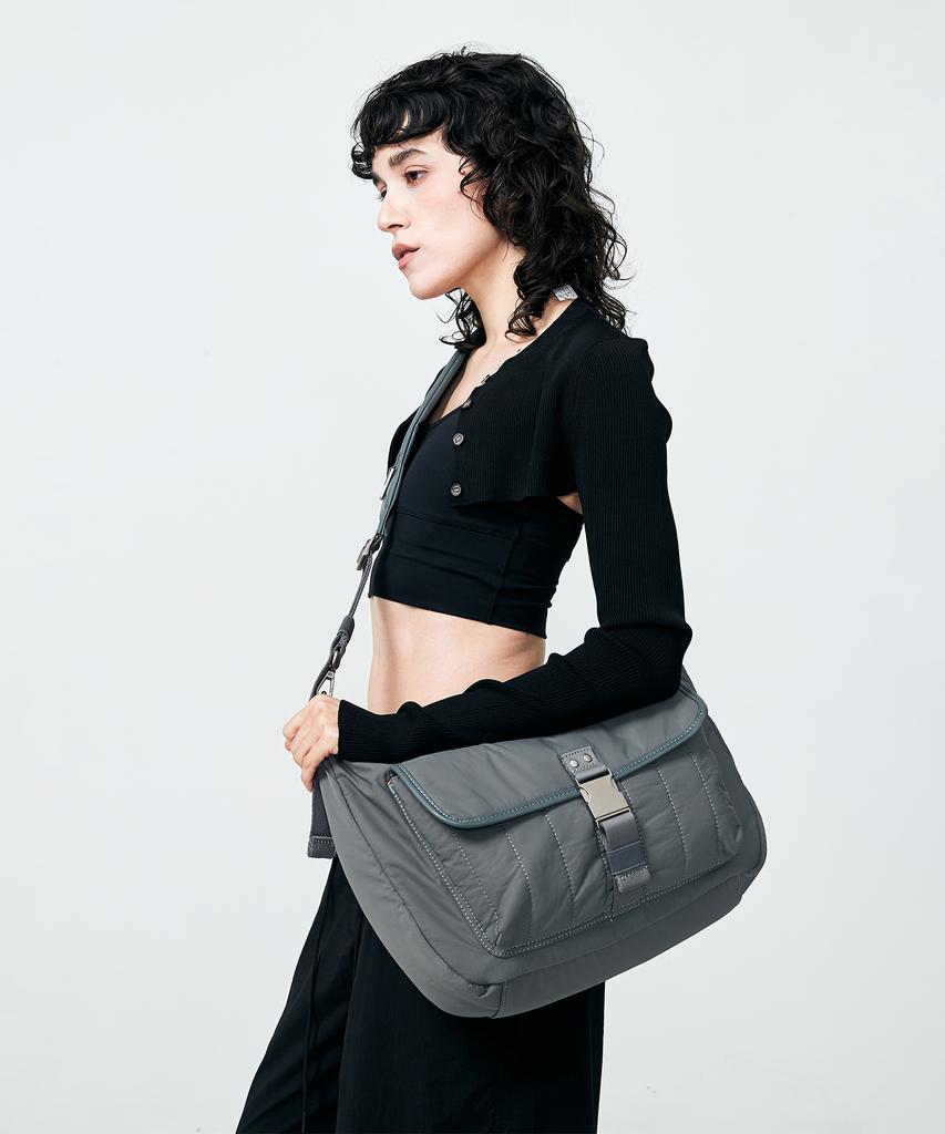 Vlot Cinch Strap Hobo Bag [Gray]