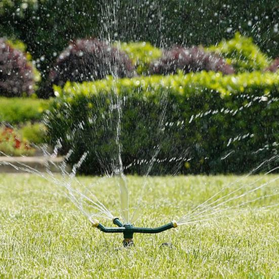 3-Arm-Metallsprinkler, automatischer rotierender Sprinkler mit Radstand, wirbelnder Bewässerungssprinkler für Garten, Hof, Rasen