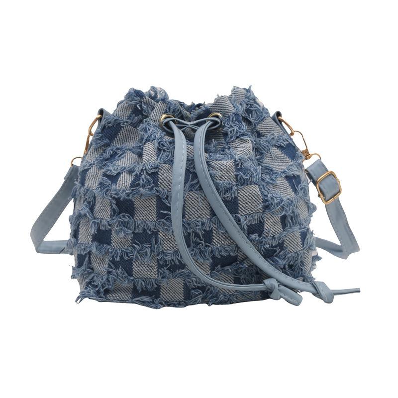 2025 Spring New Large-capacity Fashion Design Shoulder Leisure Bag Women's Tide Simple Commuter Portable Bucket Bag