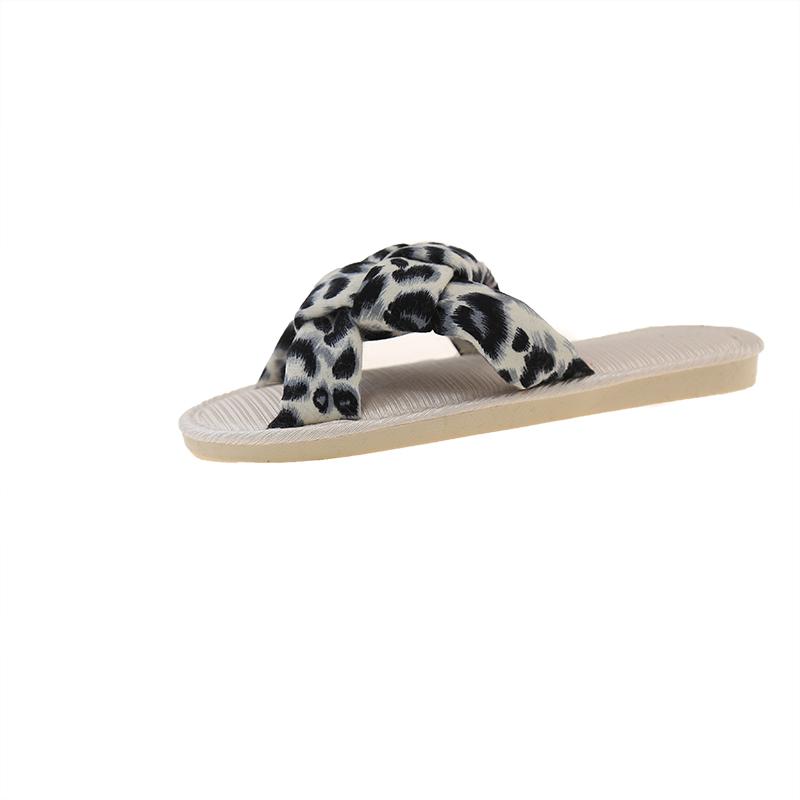 Fashion Summer New Round Toe Open Toe Leopard Print Soft Sole Non-slip Wear-resistant Flats Women's Fashion Sandals