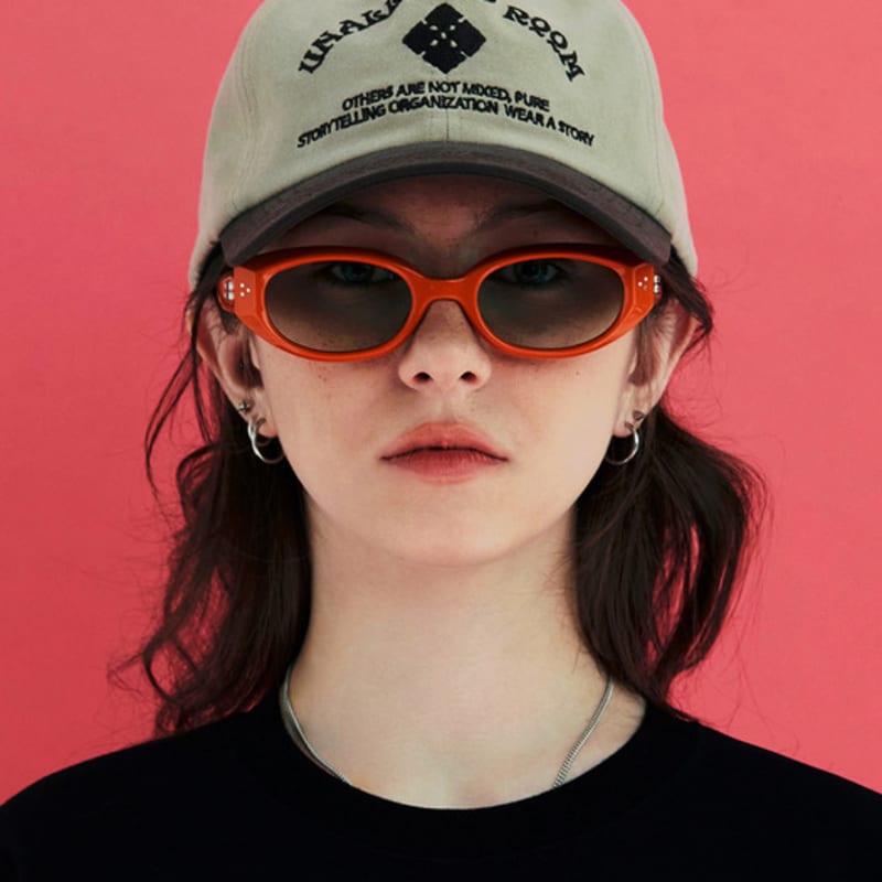 UNALLOYED ROOM LOGO BALL CAP / BEIGE