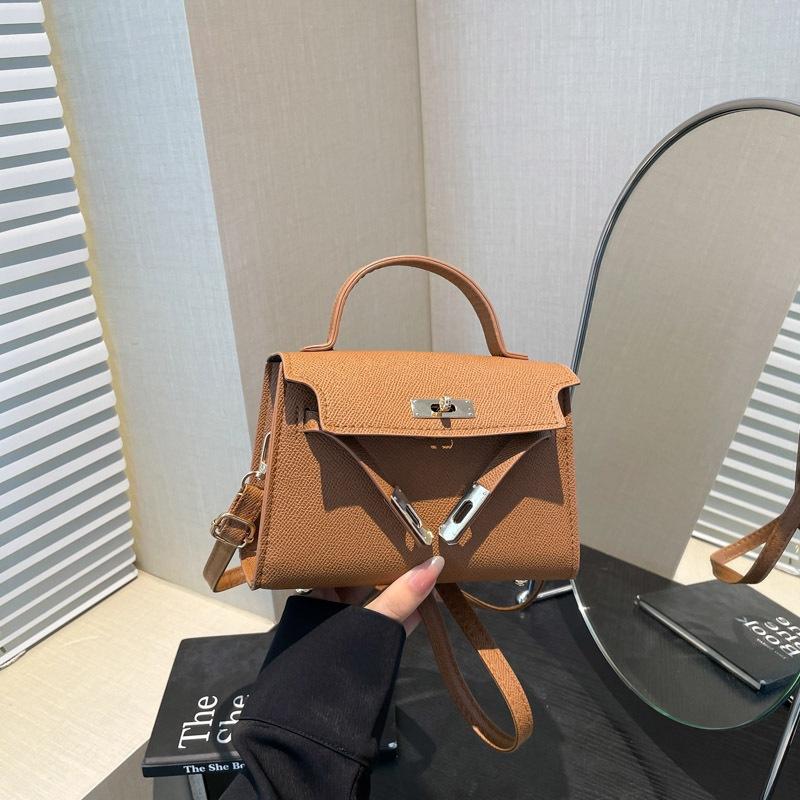 Bag Women's Summer 2025 New Lock Fashion Simple Trend Casual Women's Shoulder Bag Trend Crossbody Bag