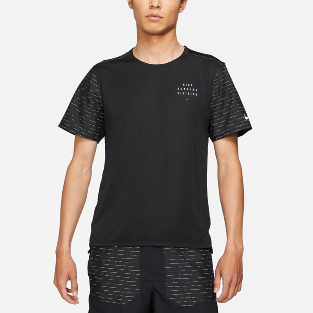 Nike Dri-Fit Rise 365 Run Division Rýchloschnúce športové tričko s krátkym rukávom a okrúhlym výstrihom Pánske topy Čierna DD4852-010