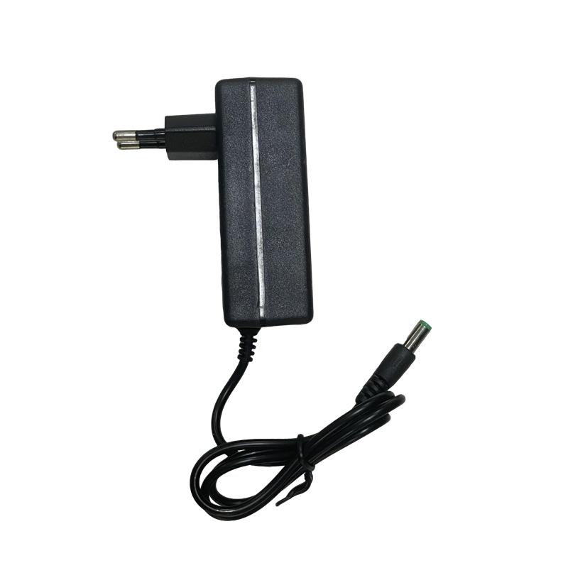 12.6V 21V Lithium Battery Charger EU US Plug Drill Polisher Electric Water Gun Power Adapter For Makita Battery Charging