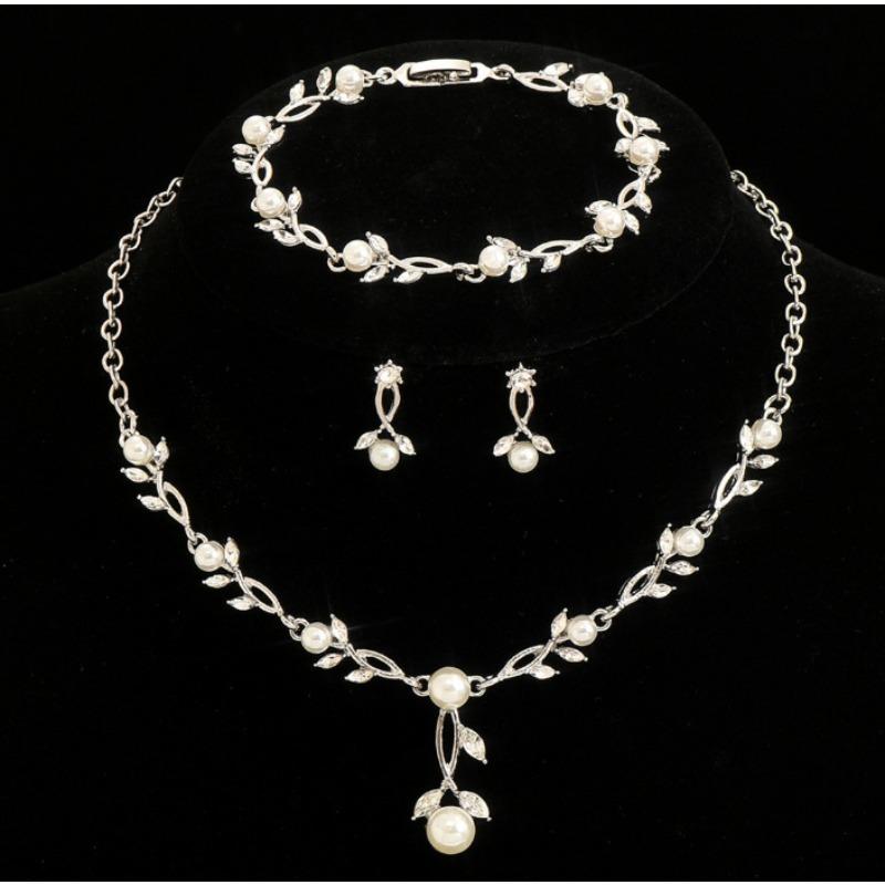 Women's Alloy Necklace and Earrings Set - Perfect for Brides At Wedding Banquets
