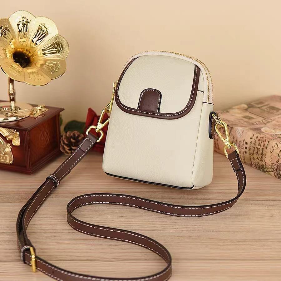 New fashionable shoulder small bag trendy women's mobile phone bag soft leather versatile Douyin explosive bag wholesale