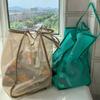 Sac de Plage en Maille Grande Capacité Sac Fourre-tout de Voyage Multifonctionnel Sac de Rangement pour Jouets Lessive et Usage Extérieur avec Poignées Durables et Design Respirant