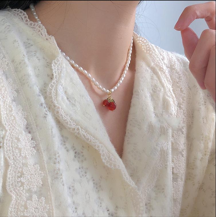 Vintage Natural Pearl Cherry Necklace Neck Chain Girl Mori Necklace New Women's Niche Design Sense Collarbone Chain Women