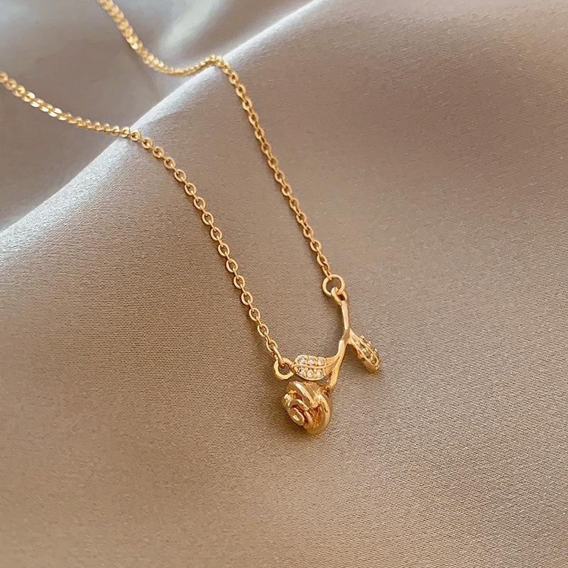 Custom 316 Stainless Steel Jewelry Gold Plated Butterfly Heart Bow Pendant Simple Zircon Necklace Jewelry for Women