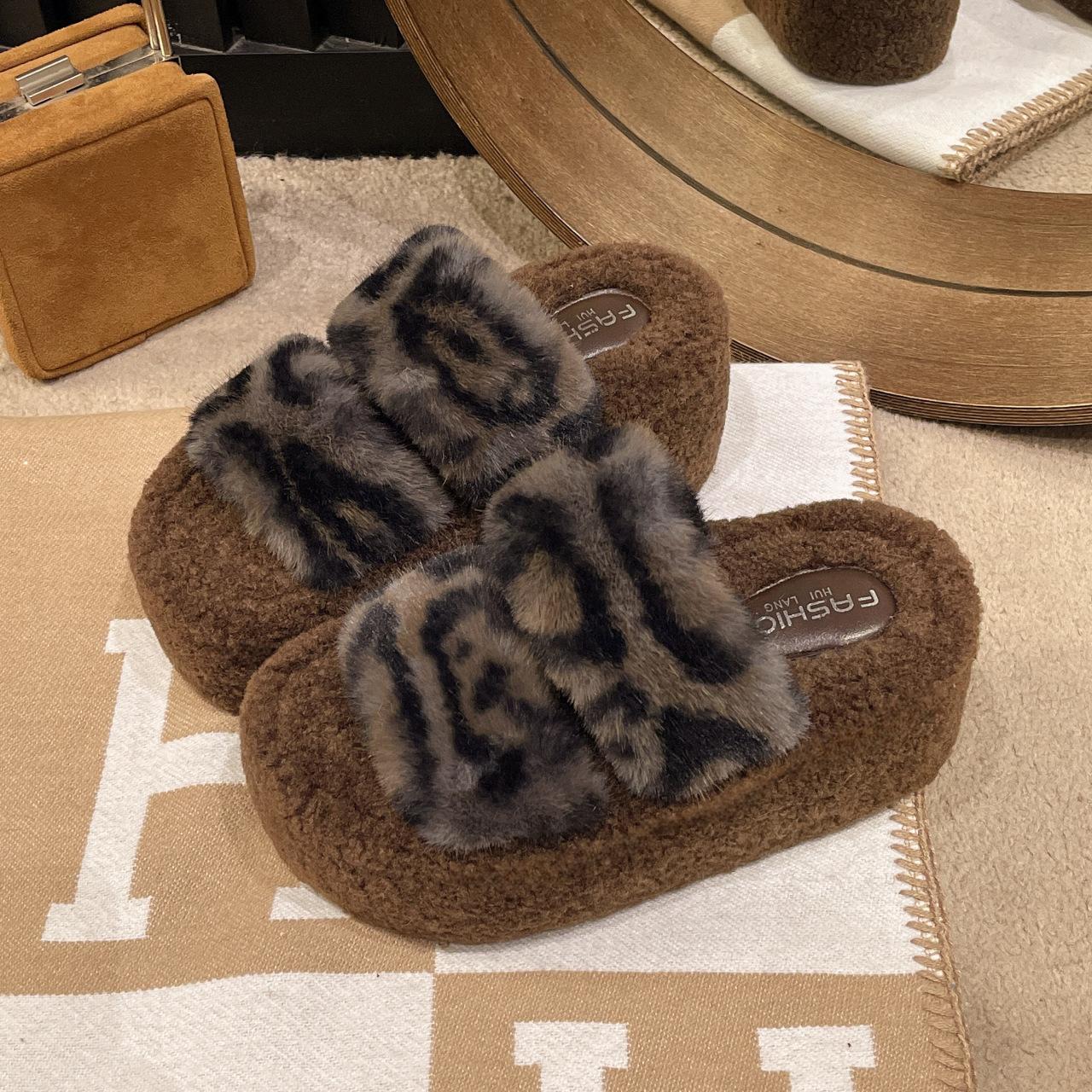 

Простая и универсальная сумка-мешок с толстым дном и тапочками от знаменитостей из Интернета 2024 года, новая удобная повседневная верхняя одежда, тапочки Mao Mao 40 чёрный