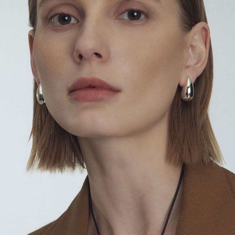 Viollina Graceful Teardrop Earrings_Silver