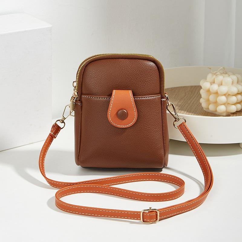 Retro New Women's Bag Versatile Contrasting Colors Vertical Small Square Bag Trendy Mobile Phone Underarm Bag Single Shoulder Messenger Bag