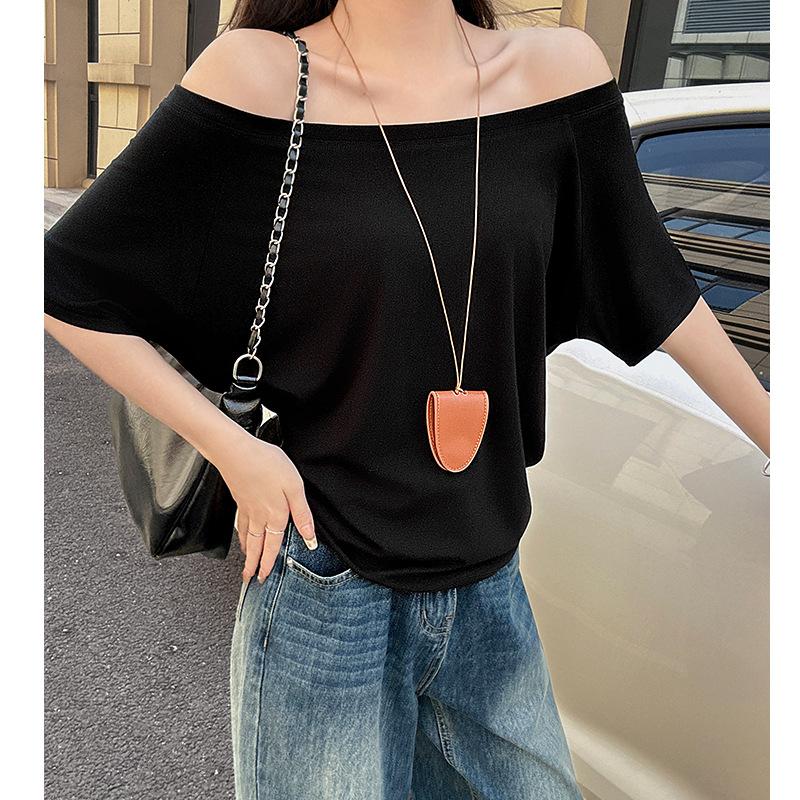 Bílé tričko s krátkým rukávem a šikmým ramenem pro ženy Na léto Nové volné zeštíhlující spodní tričko Top na jedno rameno