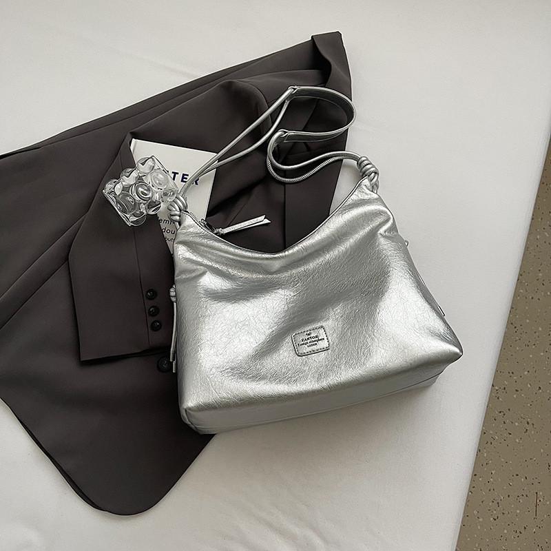 Ielgy Large-Capacity All-Match Fashion One-Shoulder Messenger Bucket Bag Class Commuter Tote Bag