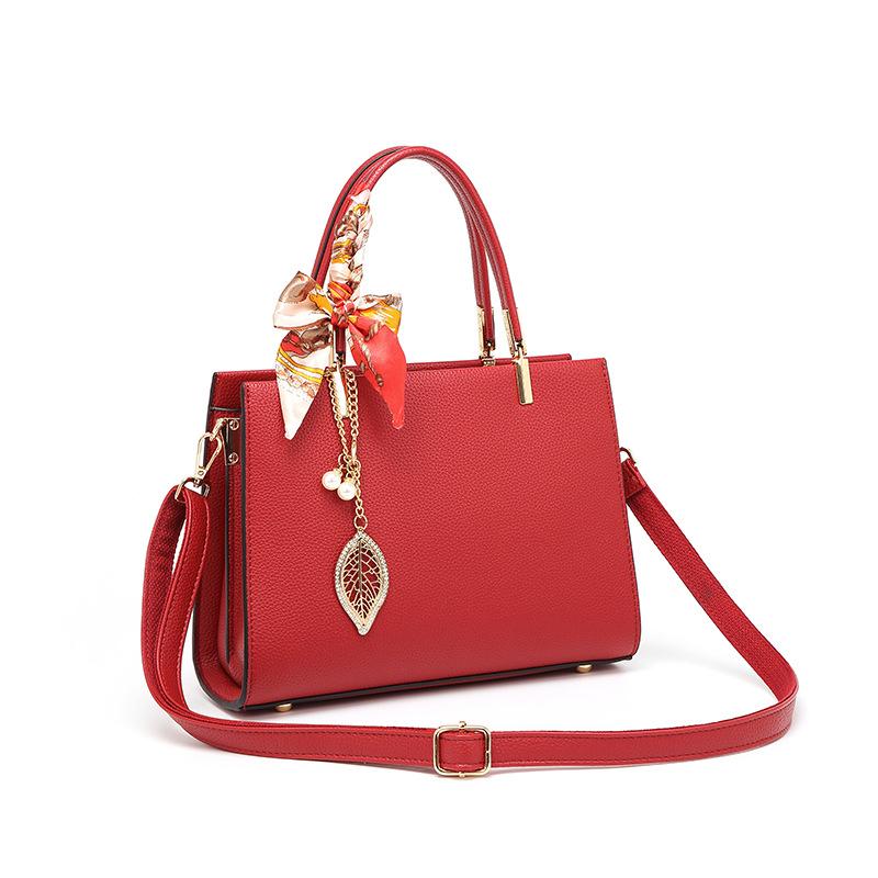 Cross-border women's handbags, new trendy and fashionable exquisite accessories, solid color shoulder bags, crossbody bags, simple large handbags