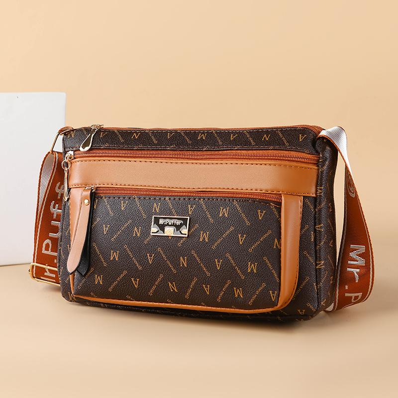 Wide-shoulder Crossbody Bag for Women, A Fashionable Trend. It's A Single-shoulder Bag for Middle-aged and Elderly Mothers