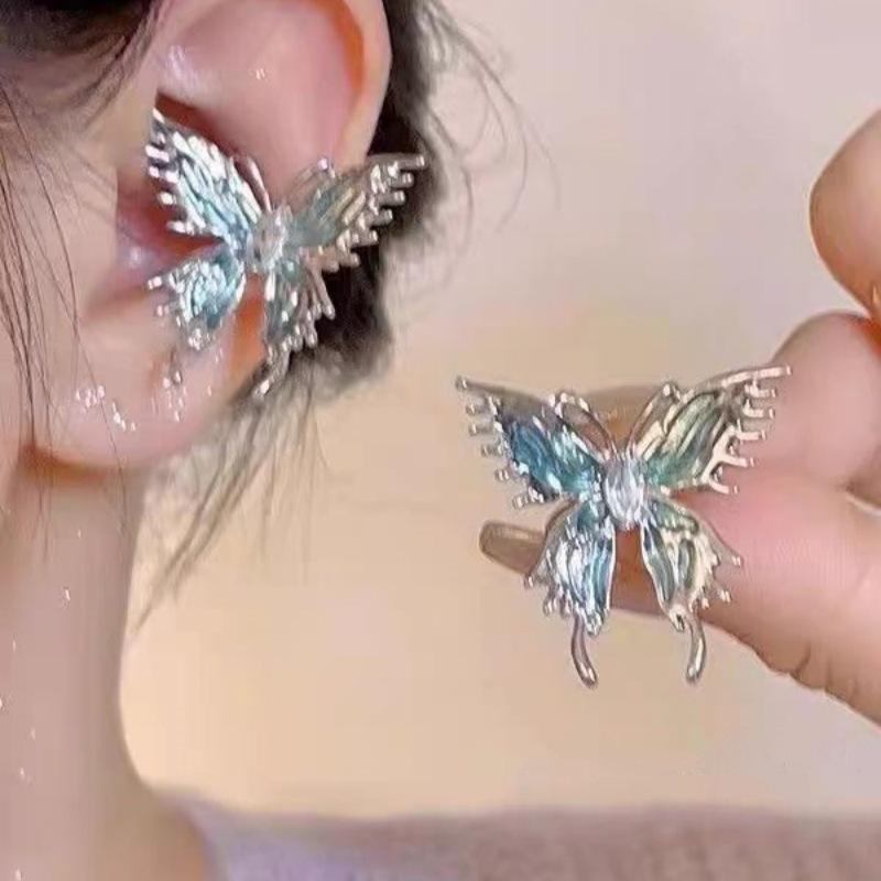 Fashion ear clips without ear piercings, advanced sense, cold wind design sense, personalized earrings, women's sweet and cool versatile butterfly