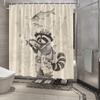 Skurriler Waschbär beim Angeln Duschvorhang - Anthropomorphes Design, Bleistiftzeichnung, Polyester, 12 Haken, Verspielte Dekoration
