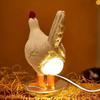 1PC Neue Kreative Harz Handwerk Simulation Weiß Legen Huhn Nacht Licht Kopf Neuheit Schlafzimmer Hause Ornament