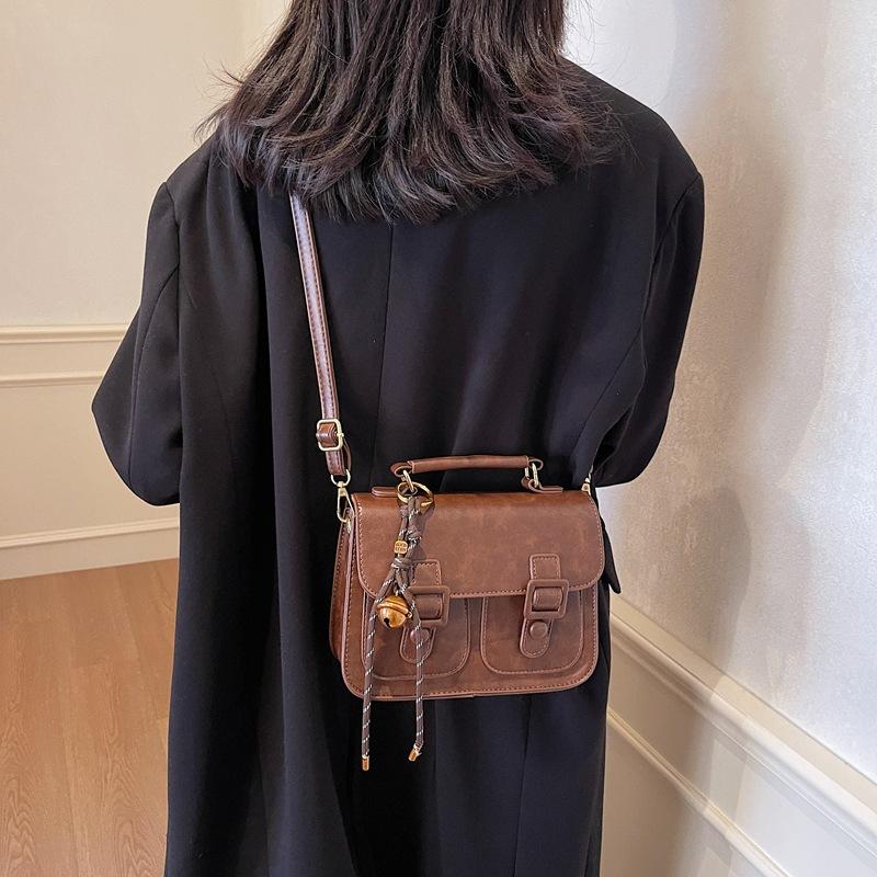 Retro Versatile Messenger Bag Women's Autumn and Winter 2025 New High-end Cambridge Bag French Niche Portable Small Square Bag