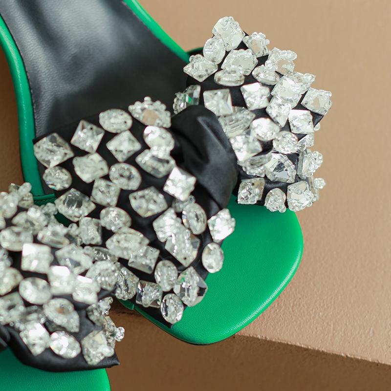 Fashion Women's New Summer Crystal Bow Leather Cowhide Breathable Open Toe Loose Grip Princess Style Square Toe Sandals