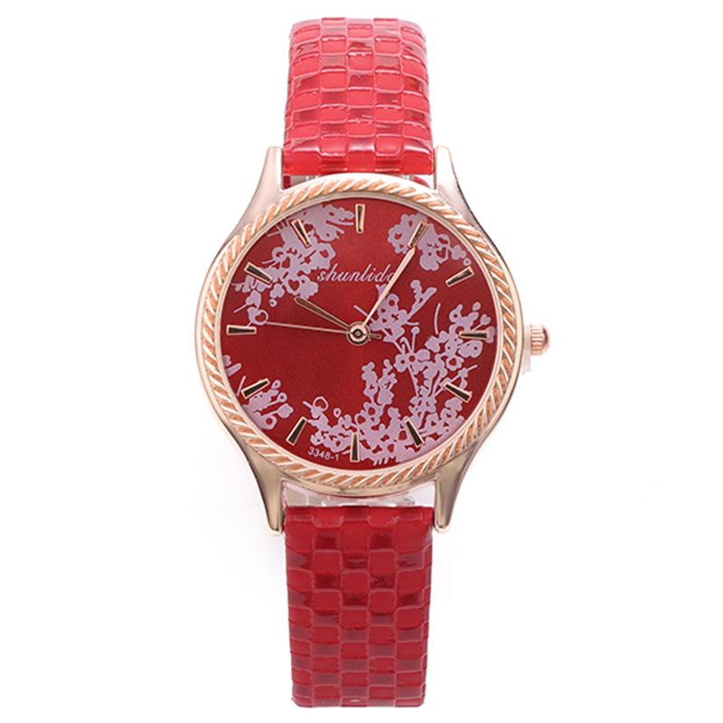 Personalized Belt Ladies Watch Casual Fashion Quartz Watch Schoolgirl Watch красный