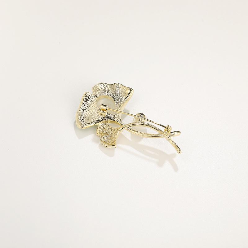 Bo Xin Yun Elegant Zircon Ginkgo Leaf Brooch with Freshwater Pearls and White Jade