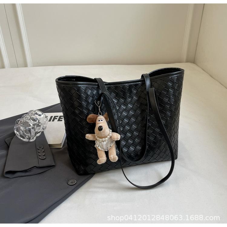 Large-capacity Woven Tote Bag Women's 2025 New Fashion Explosion Shoulder Bag Simple Texture Work Commuter Bag