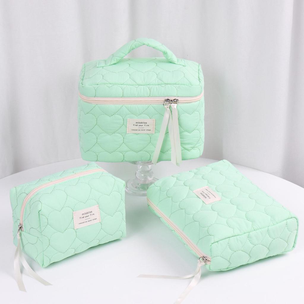 "Large Capacity Cherry Cat Quilted Cosmetic Bag – Cute & High-Value for Students"