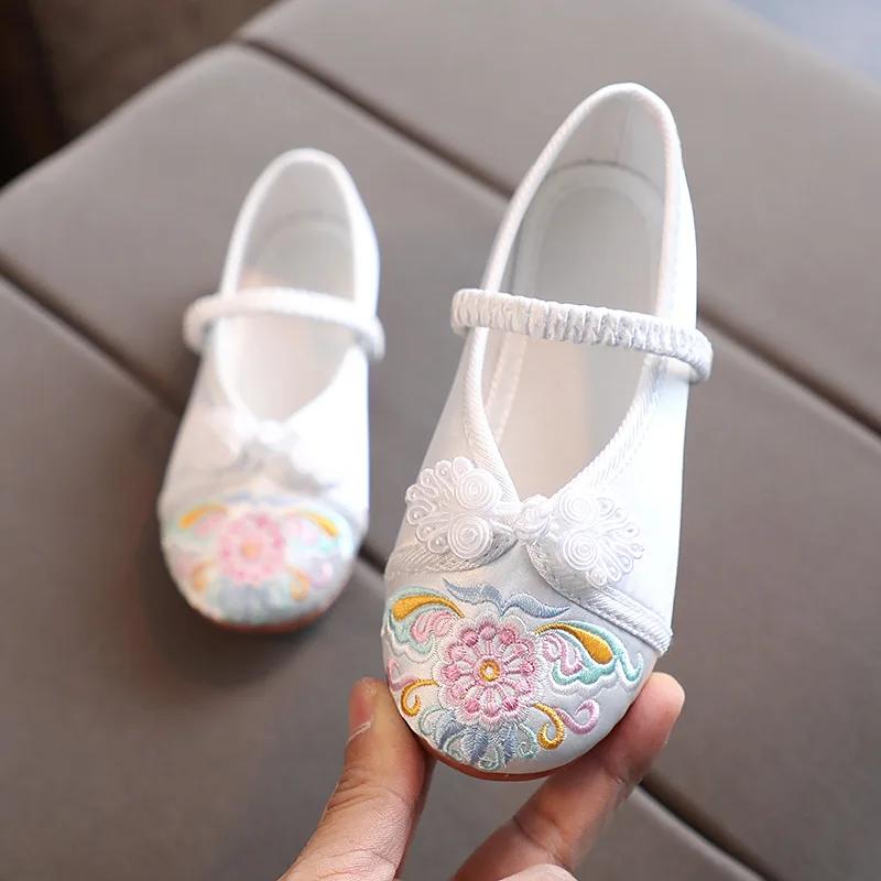 Handmade Embroidery Kids Shoes Chinese Style Cloth Surface Shoes for Girls Elegant Traditional Flower Pattern Hanfu Shoes F01173