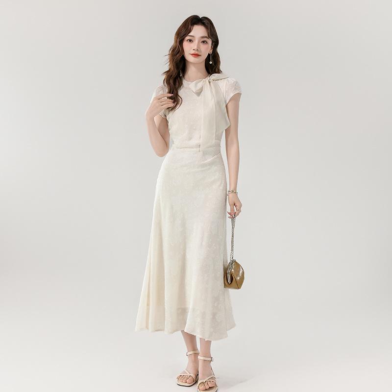 

Korean Style Elegant Lace-up Bowknot Dress - Waist-cinching, Slimming, and Long for Women Small абрикосовый