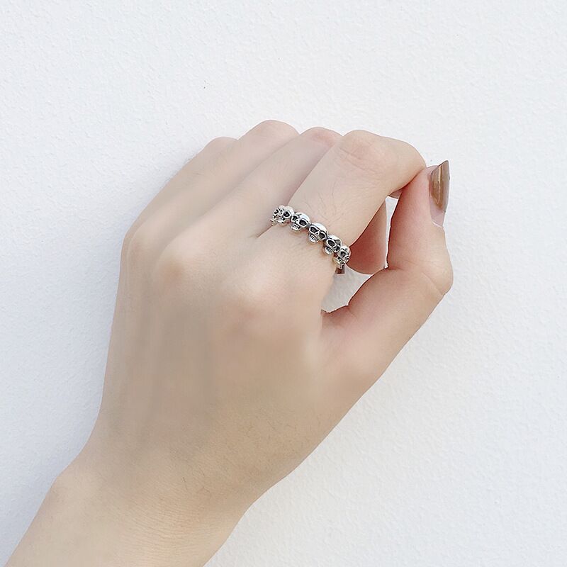 European and American Temperament Personality Retro Old Skull Ring Simple Design Fashion Ring Hip-hop Accessories