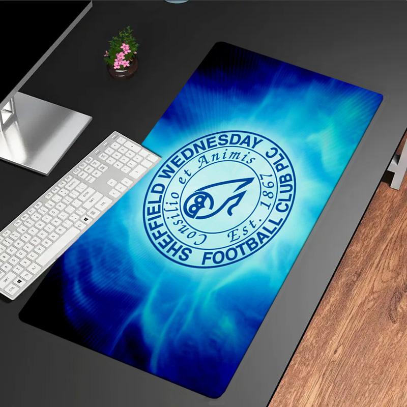 Sheffield Wednesday Crest mouse pad, rubber base, esports desk mat, mouse pad for gamers and office use, gaming desk , easy to clean mat