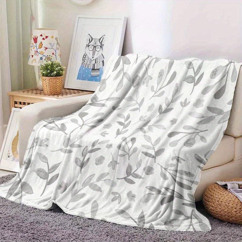 1pc Leaf Pattern Printed Blanket, Polyester Fabric, Machine Washable, Suitable for Sofa, Bed, Camping and Travel