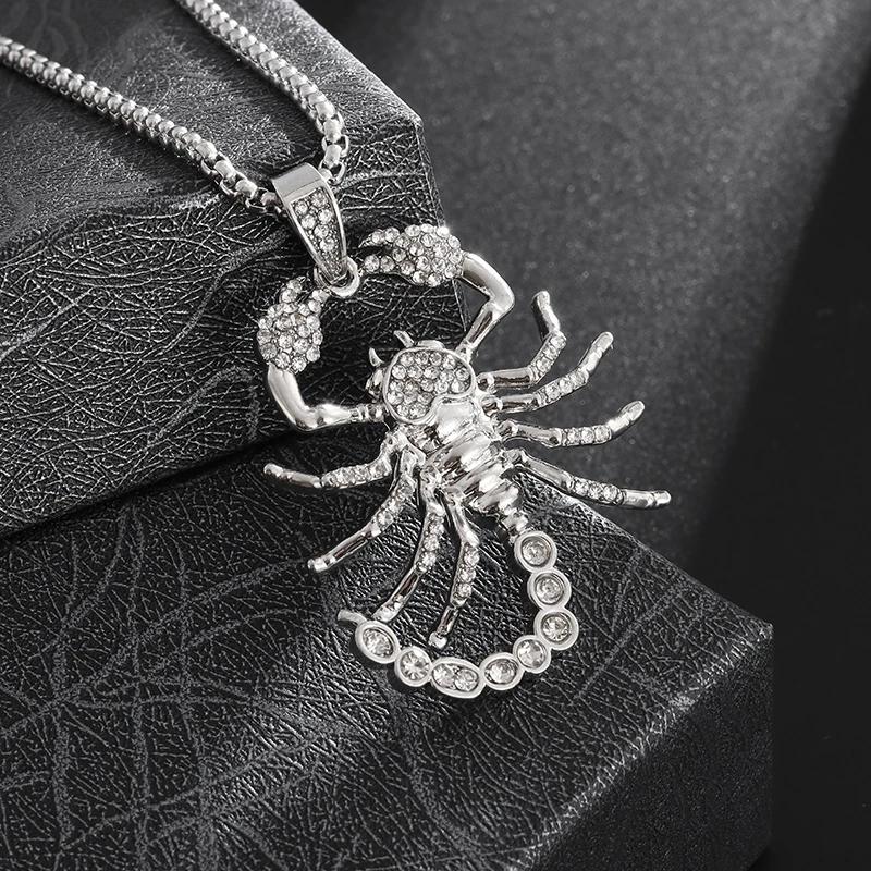 Hip-Hop Crystal Pistol Pendant, Personalized Men and Women Punk Cool Rock Rap Trend Necklace Trend Jewelry Gift